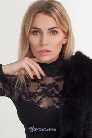 183087 - Elena Age: 29 - Ukraine