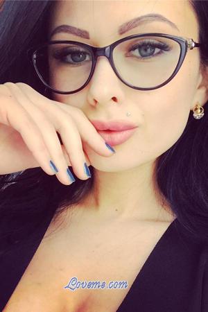 184500 - Elina Age: 25 - Ukraine