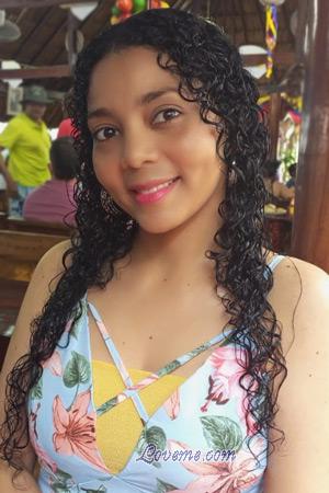 210683 - Yuranis Age: 36 - Colombia