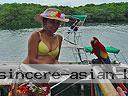 cartagena-women-boat-1104-10
